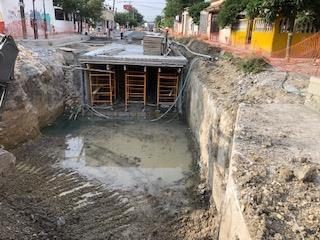 Rehabilitación de calle e introducción de drenaje pluvial